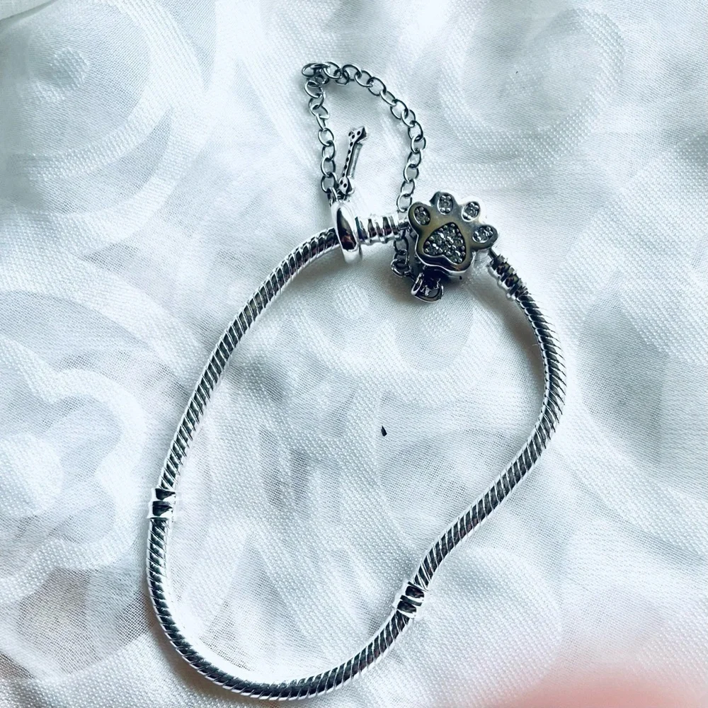 🐾NWT Paw & Bone Safety Chain Charm Bangle Bracelet✨